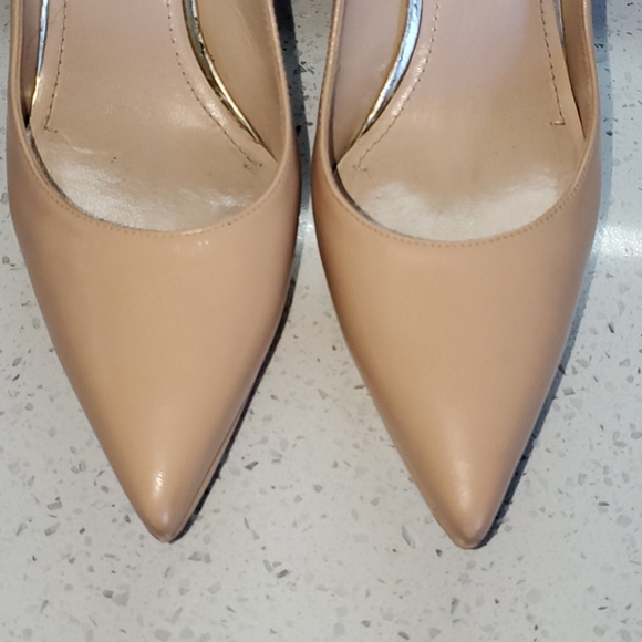 Stuart Weitzman Goatskin Pointy Toe Pump - Picture 10 of 13